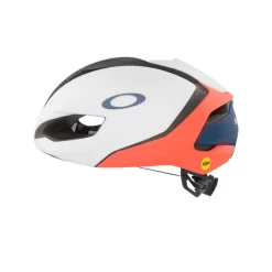Casco Oakley ARO5